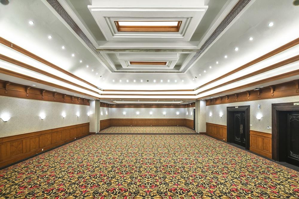 Lido Lake Resort By Mnc Hotel Bogor Zewnętrze zdjęcie