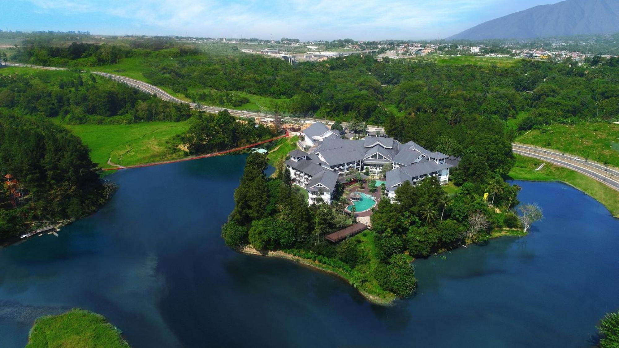 Lido Lake Resort By Mnc Hotel Bogor Zewnętrze zdjęcie